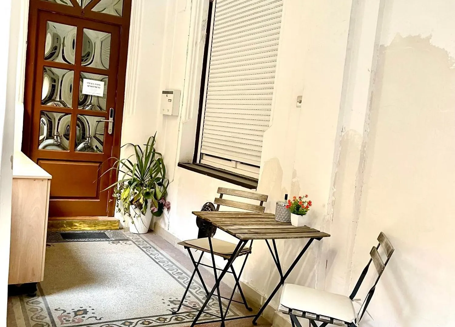 Small Cosy Apartment Near The Famous Westend City Center Budapest