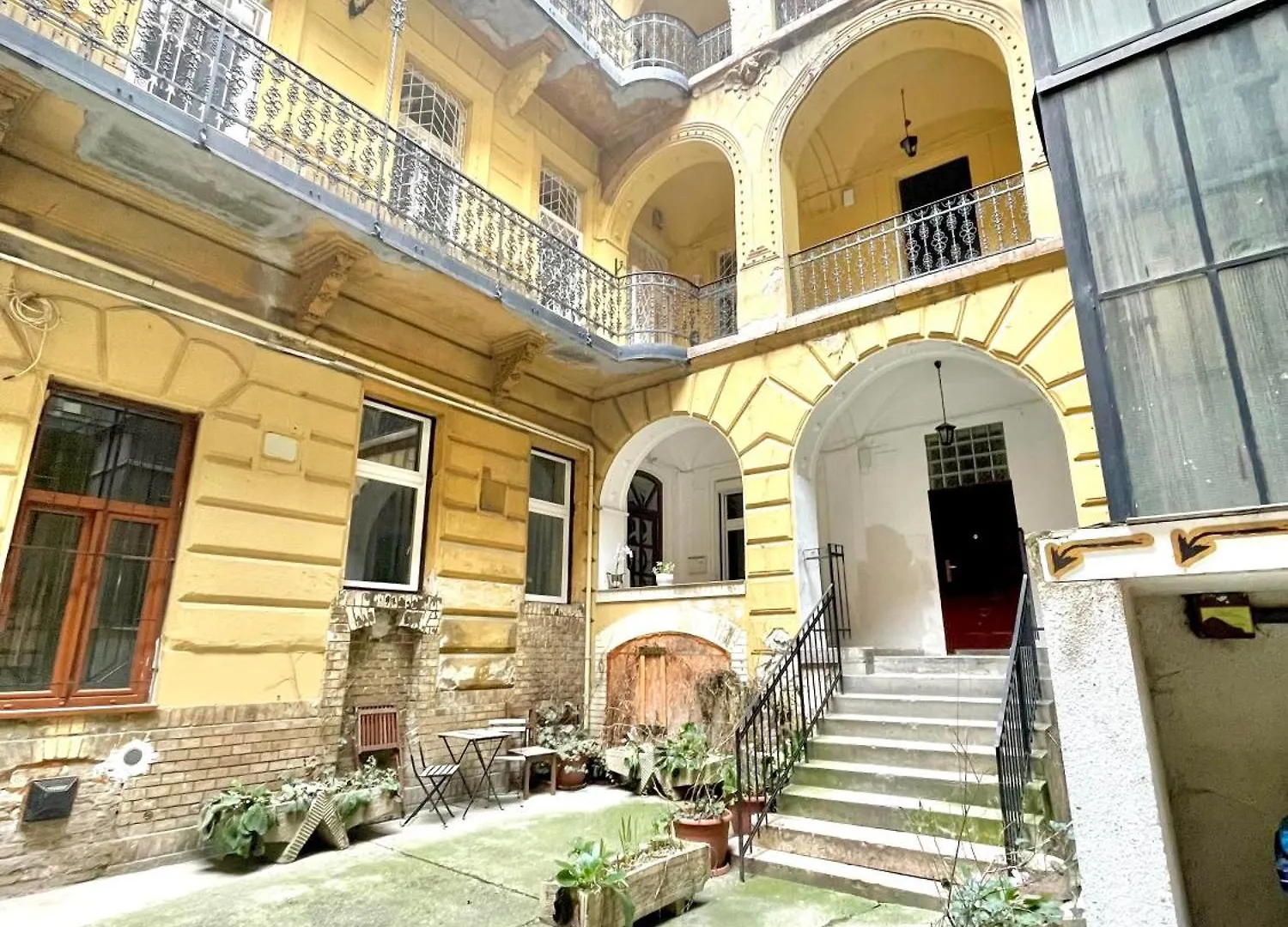 Small Cosy Apartment Near The Famous Westend City Center Budapest