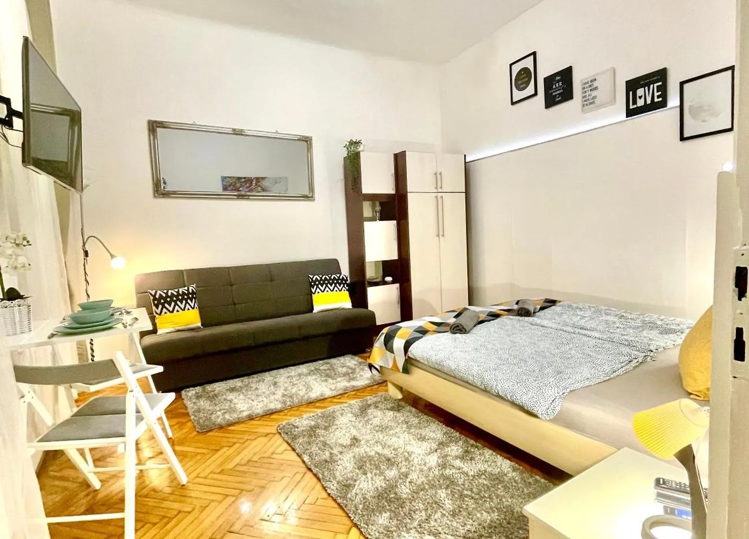 Small Cosy Apartment Near The Famous Westend City Center Будапешт