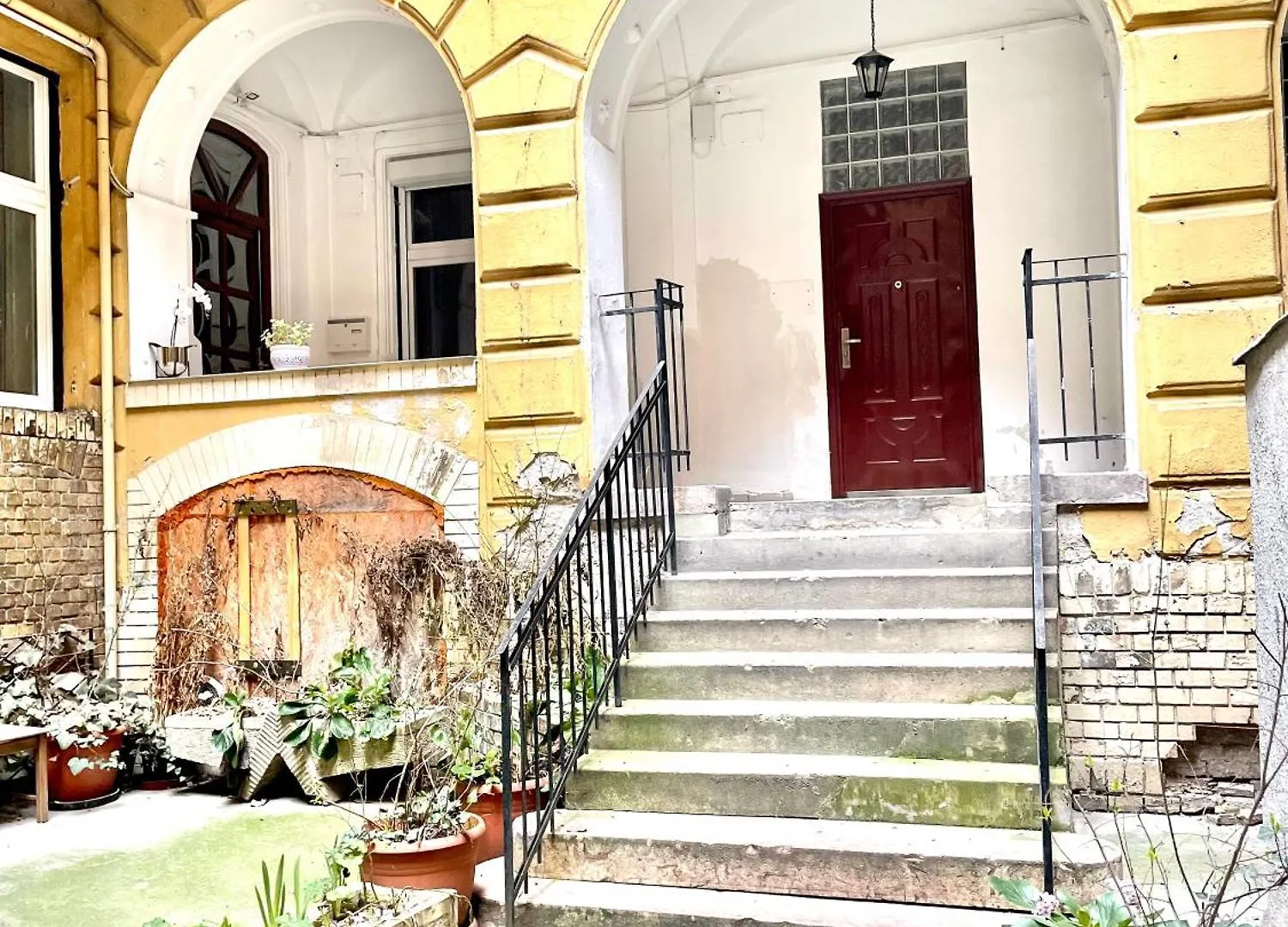 Small Cosy Apartment Near The Famous Westend City Center Budapest