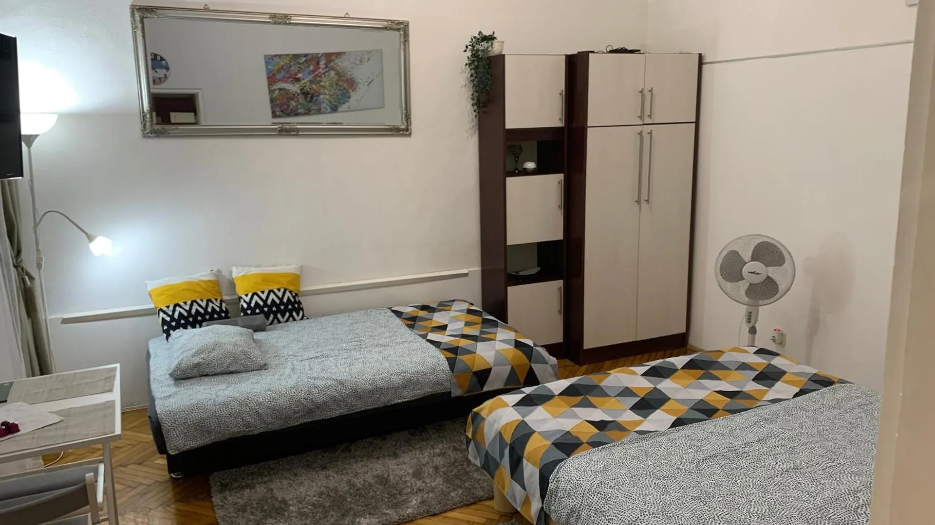 Small Cosy Apartment Near The Famous Westend City Center Будапешт
