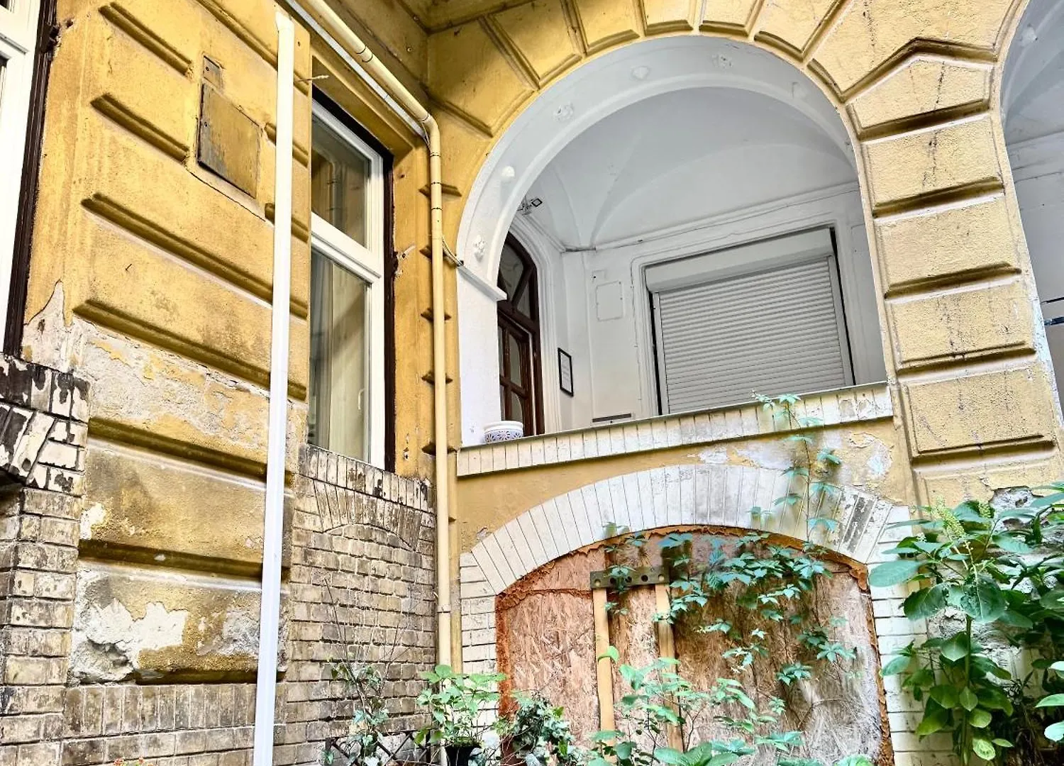 Small Cosy Apartment Near The Famous Westend City Center Budapest