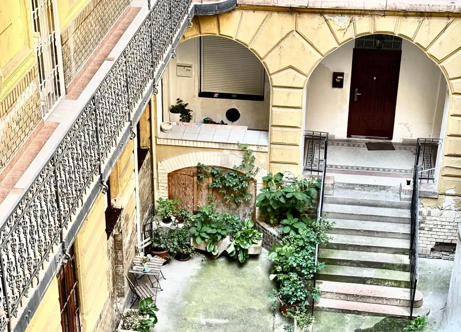 Small Cosy Apartment Near The Famous Westend City Center Будапешт